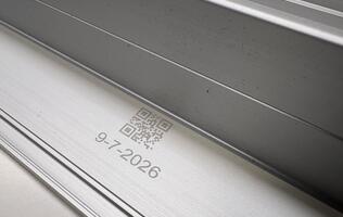 Laser, inkjet of sticker: hoe markeer je aluminium profielen? Laser, inkjet of sticker: hoe markeer je aluminium profielen?